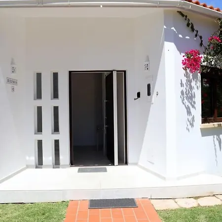 Ferienhaus Hibiscus, Great Location In Vilamoura, Lush Lawns And Garden Quarteira
