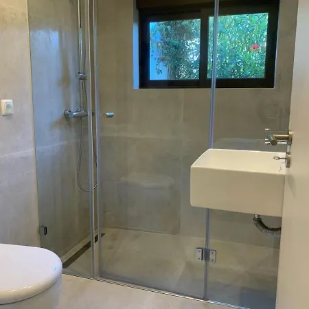 Hibiscus, Great Location In Vilamoura, Lush Lawns And Garden