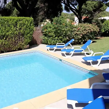Hibiscus, Great Location In Vilamoura, Lush Lawns And Garden Ferienhaus *