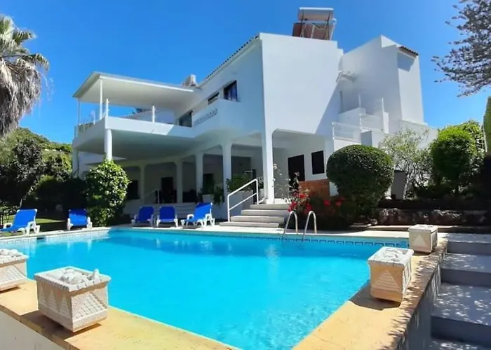 Hibiscus, Great Location In Vilamoura, Lush Lawns And Garden *