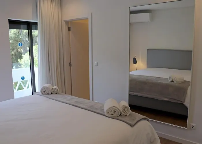 Hibiscus, Great Location In Vilamoura, Lush Lawns And Garden Villa Quarteira