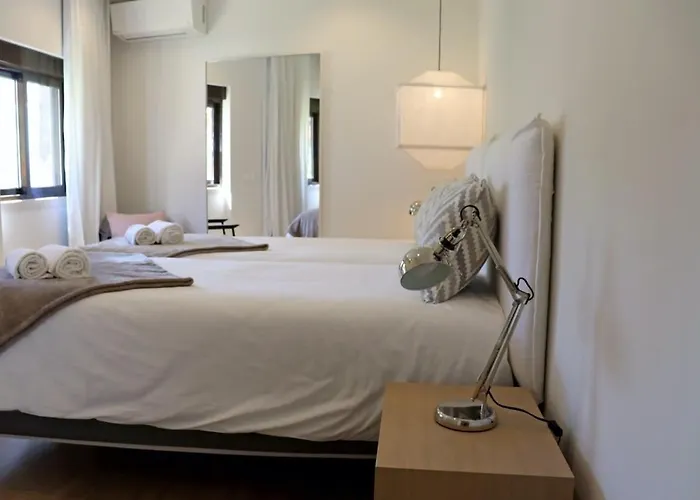 Hibiscus, Great Location In Vilamoura, Lush Lawns And Garden Villa *