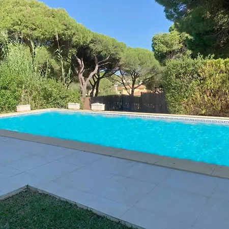 Hibiscus, Great Location In Vilamoura, Lush Lawns And Garden Villa Quarteira