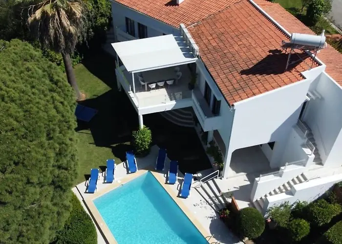 Hibiscus, Great Location In Vilamoura, Lush Lawns And Garden Villa