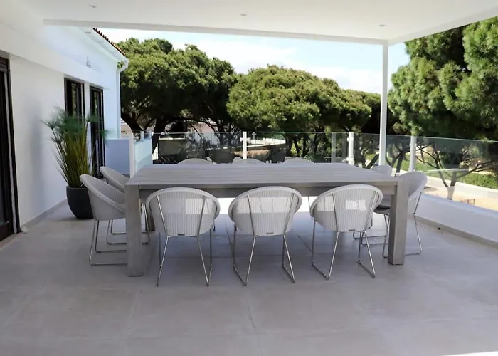 Hibiscus, Great Location In Vilamoura, Lush Lawns And Garden