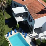 Hibiscus, Great Location In Vilamoura, Lush Lawns And Garden Willa