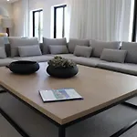 Hibiscus, Great Location In Vilamoura, Lush Lawns And Garden Willa *