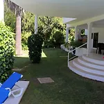 Hibiscus, Great Location In Vilamoura, Lush Lawns And Garden * Quarteira