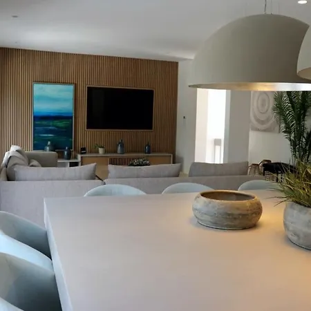 Willa Hibiscus, Great Location In Vilamoura, Lush Lawns And Garden *
