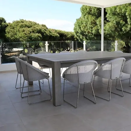 Hibiscus, Great Location In Vilamoura, Lush Lawns And Garden Quarteira